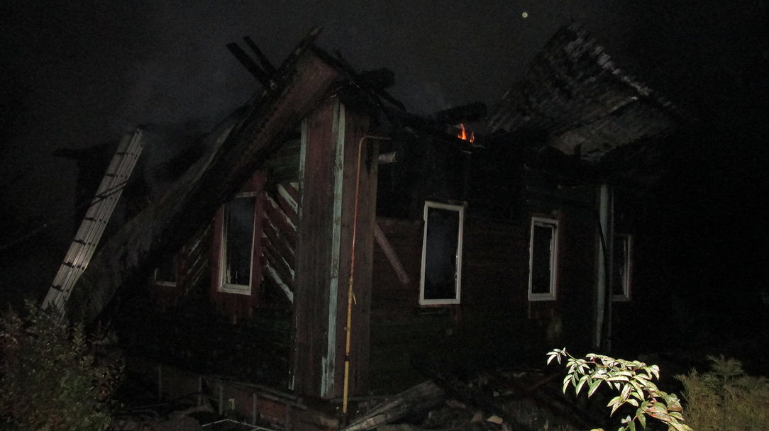 В Чепецком районе сгорел жилой дом: ущерб от пожара оставил 2 миллиона рублей