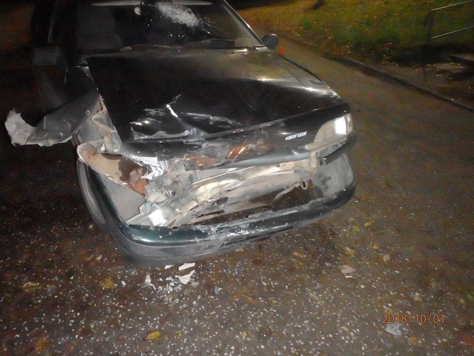 В Чепецке ВАЗ не пропустил BMW X3: пострадала девушка