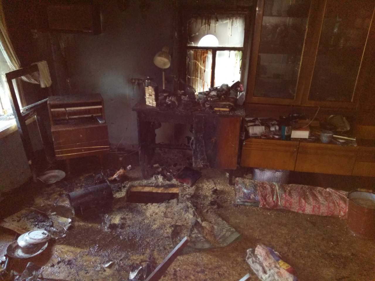 Утром в Чепецком районе вспыхнул дом: при пожаре пострадали супруги