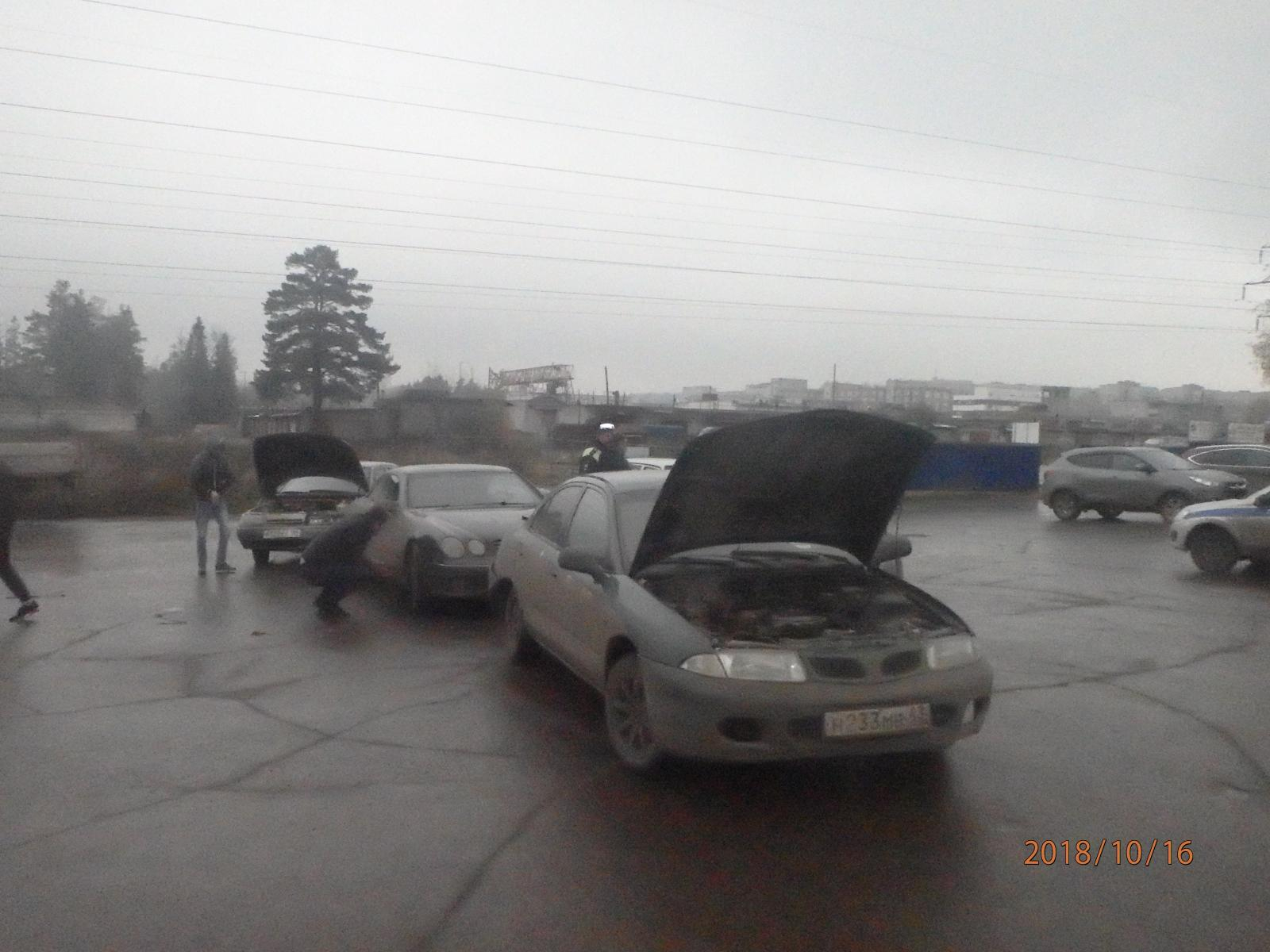 В Чепецком районе молодой водитель спровоцировал массовую аварию на трассе