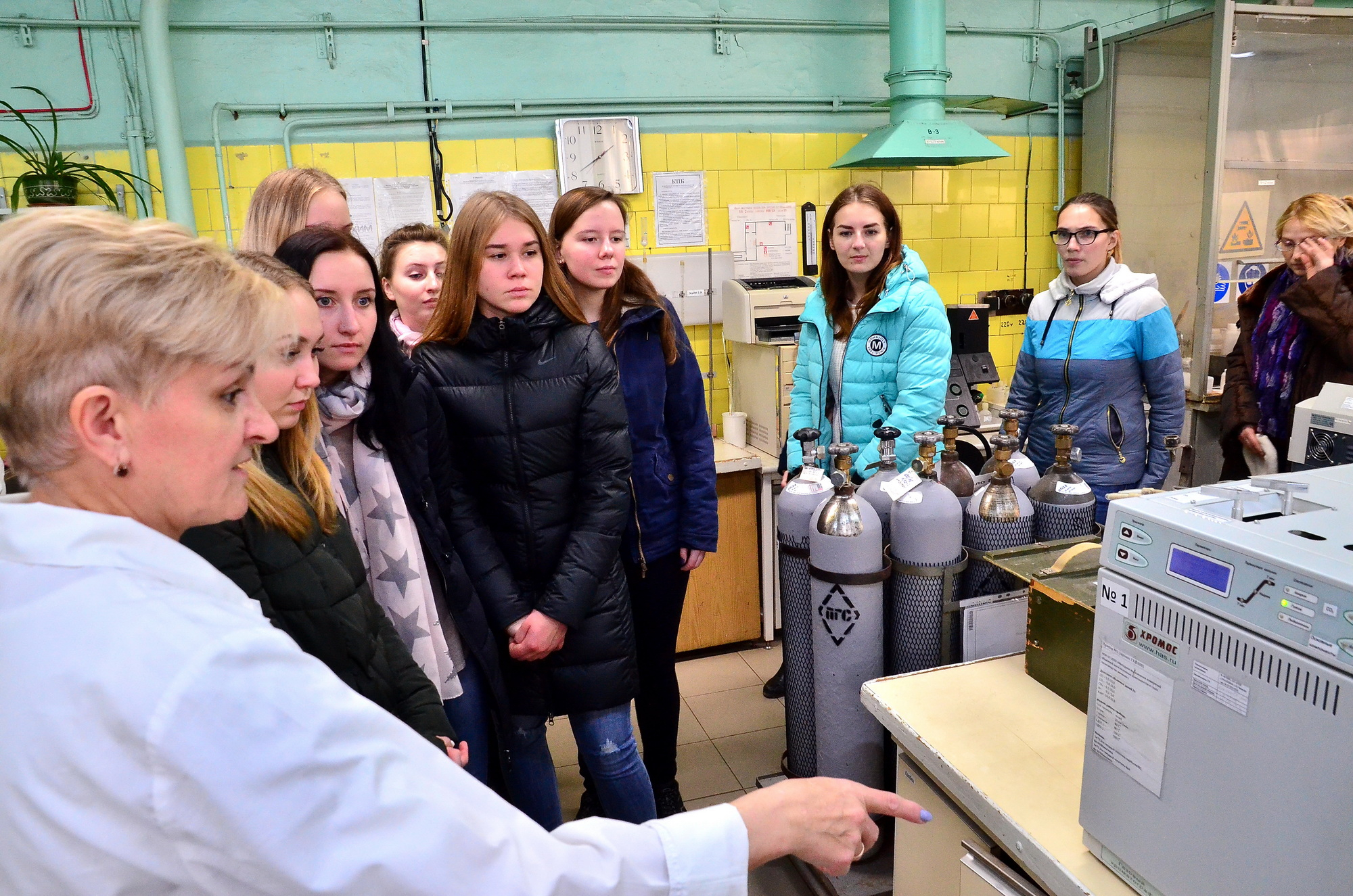 Студенты Института химии и экологии посетили производственную лабораторию «УРАЛХИМа»
