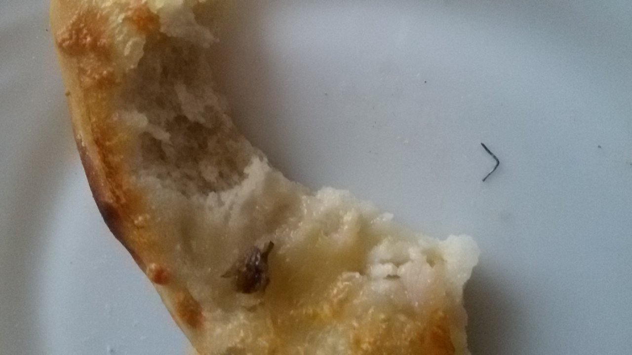 Фоторепортаж из соцетей: 5 фото отвратительных находок в еде из кировских магазинов