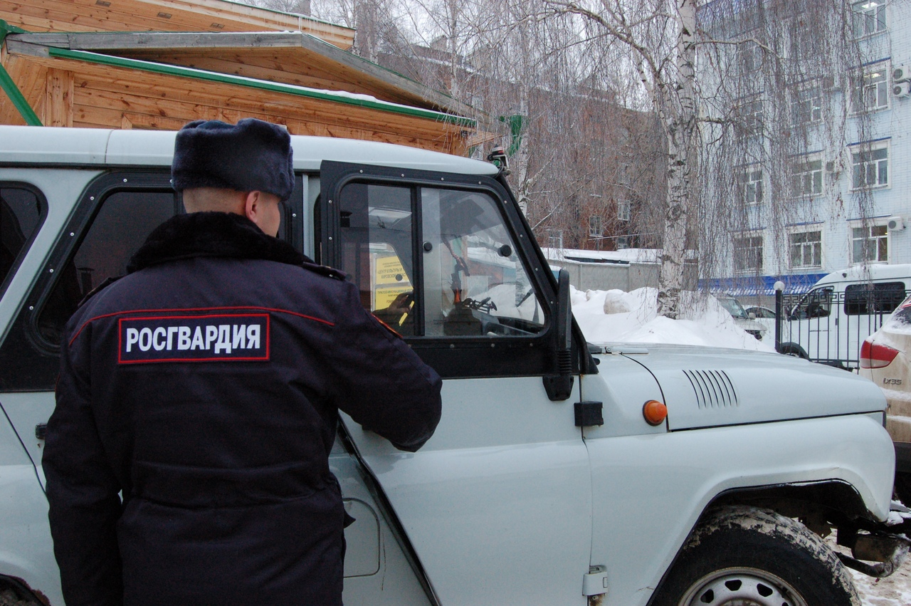 В Чепецке задержали двух молодых людей, подозреваемых в хранении запрещенных веществ