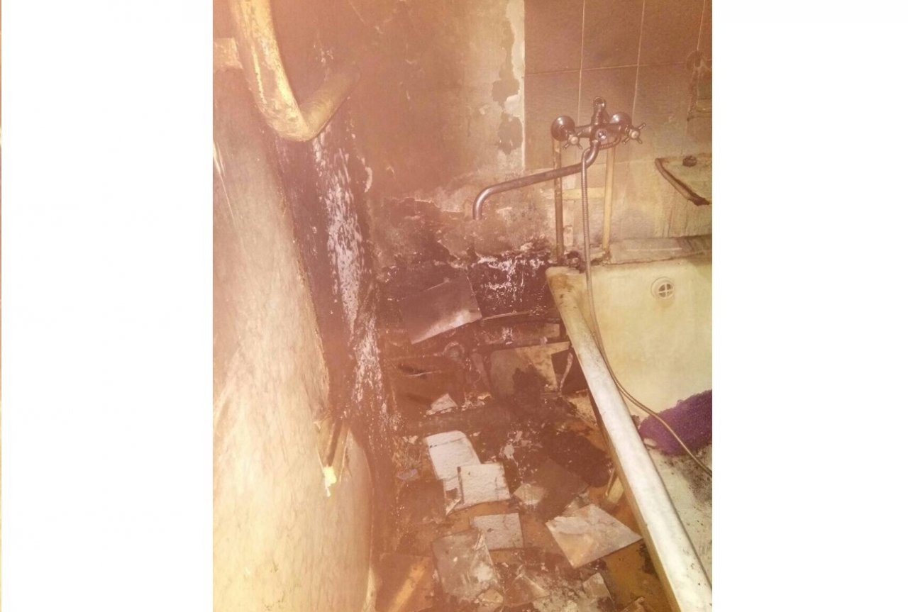 В Чепецке загорелась квартира: спасатели попали внутрь через балкон