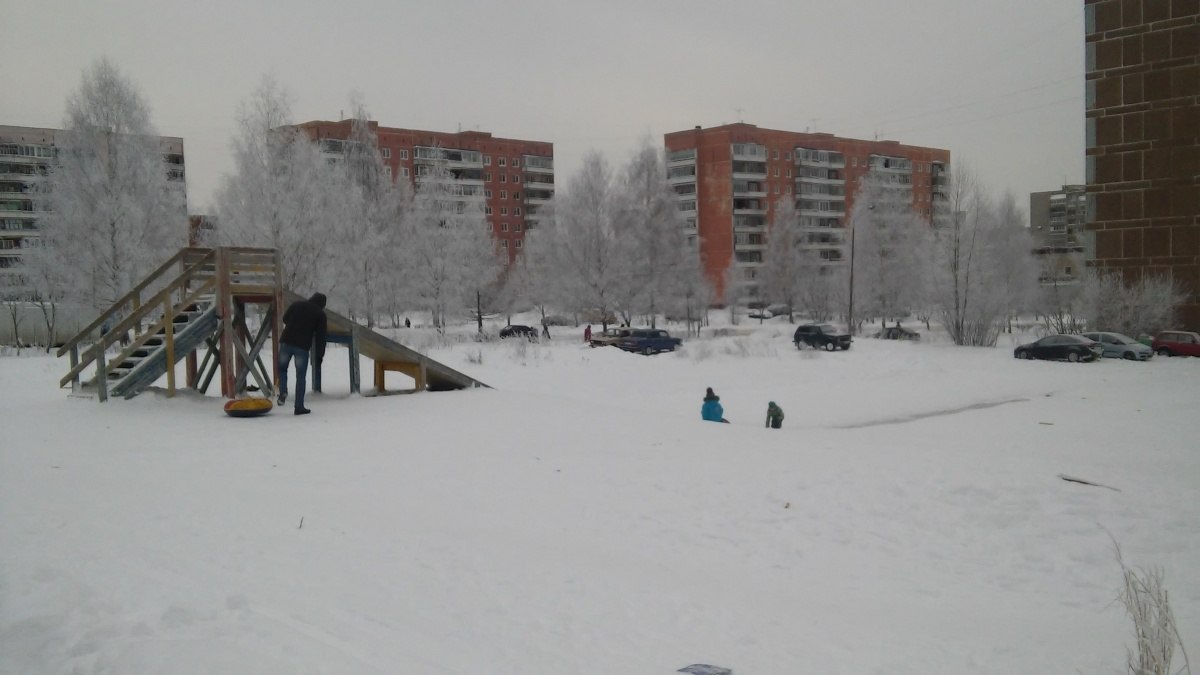 Сотрудники ГИБДД проверят ледяные горки в Чепецке