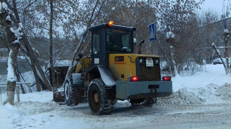 В Чепецке начнется очистка парковочных карманов от снега