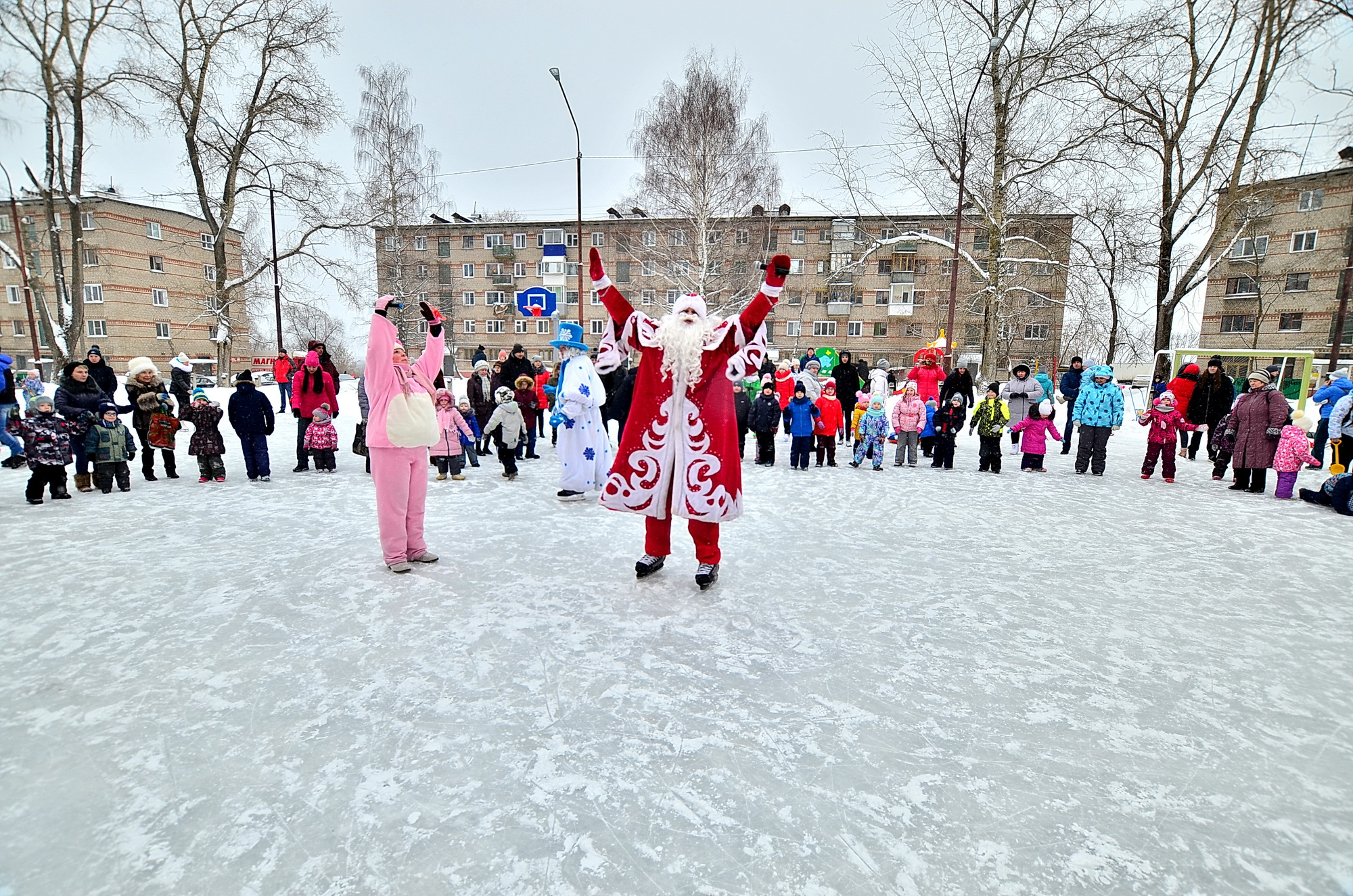 «УРАЛХИМ» поддержал праздники «Елка в каждый двор» в Кирово-Чепецке