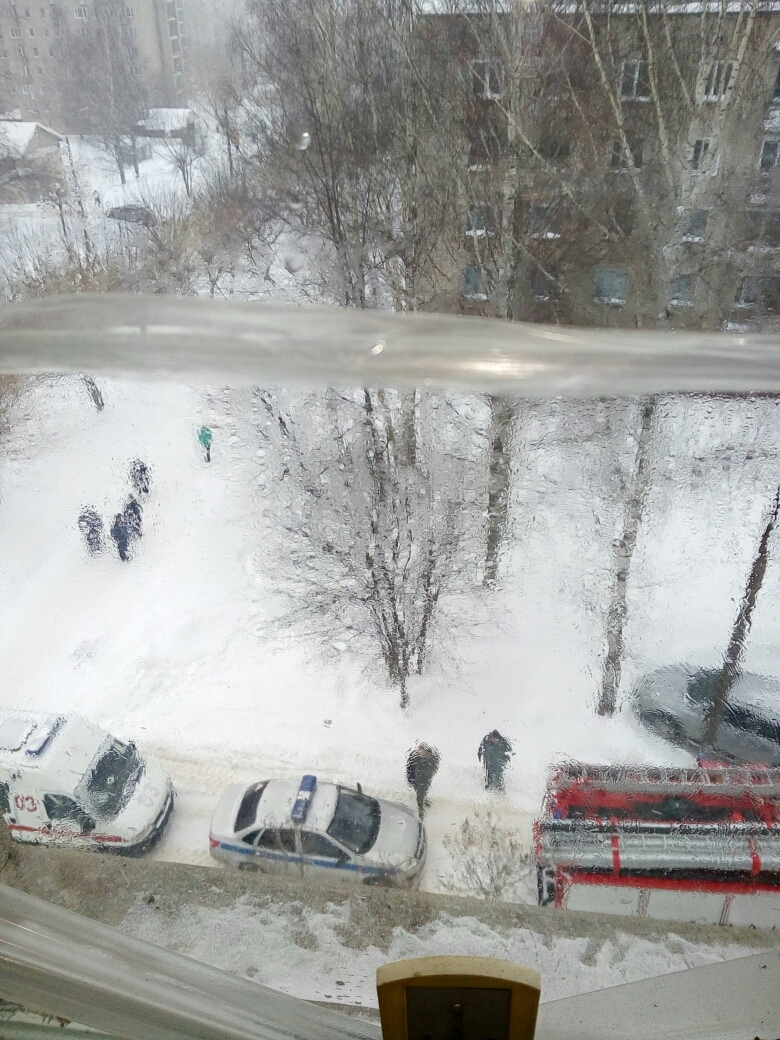 В Чепецке на проспекте Кирова произошел пожар в пятиэтажке