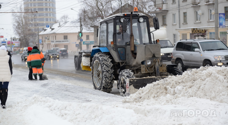 В Кирово-Чепецке двух подрядчиков оштрафовали за вывоз снега