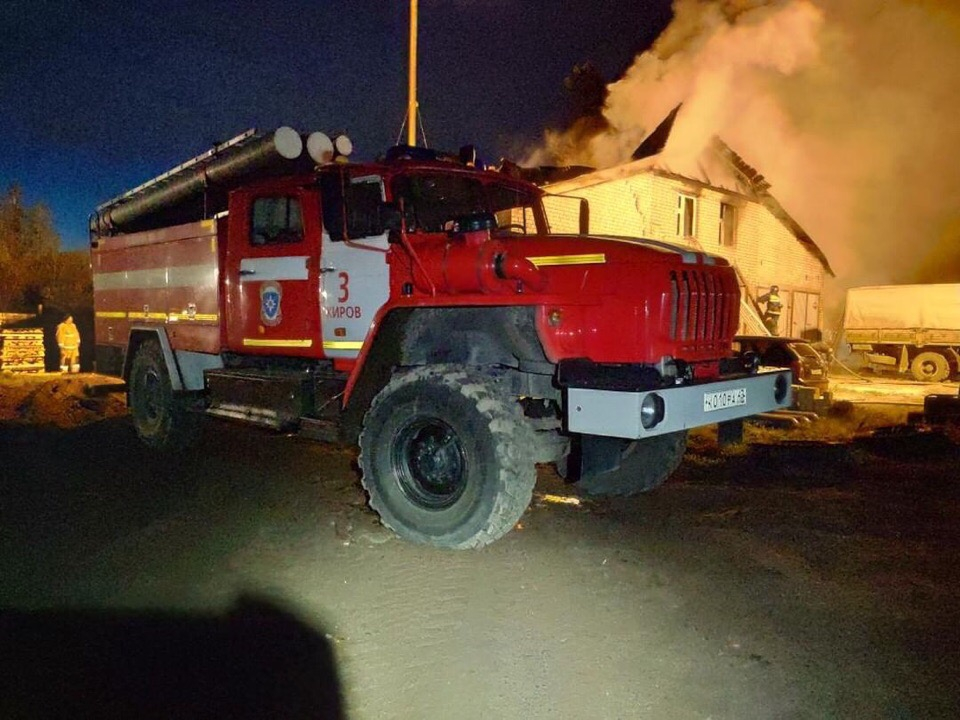 В Кирово-Чепецком районе неизвестные подожгли склад по приемке чаги