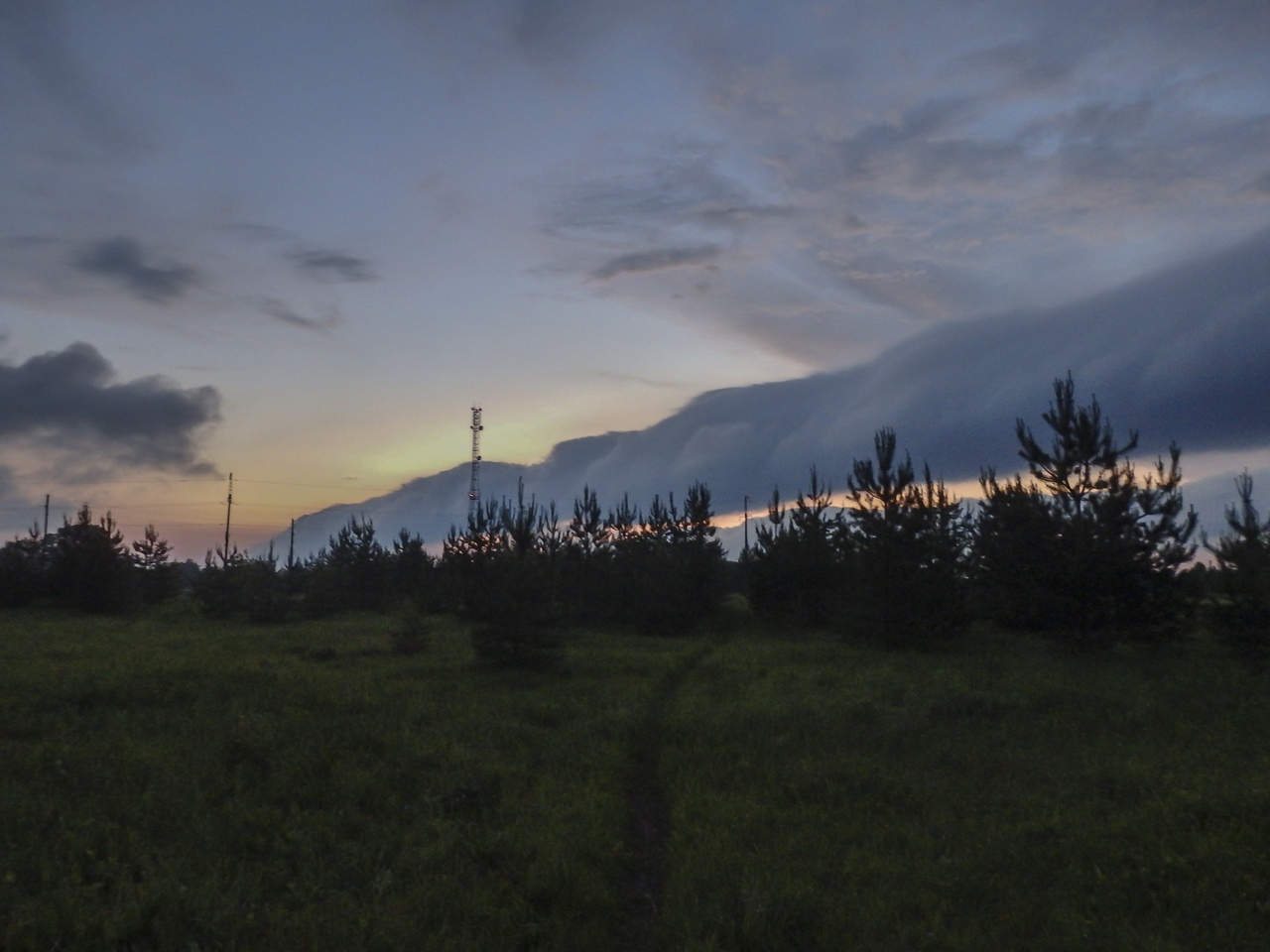 В небе над Кировской областью наблюдали необычные облака