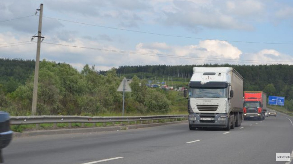 Водителям грузовиков повысят тарифы в системе "Платон" с 1 июля