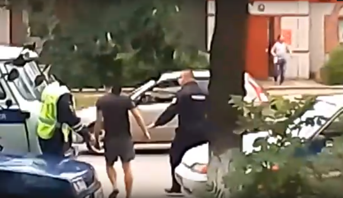 Видео: в Чепецке пьяный бесправник устроил ДТП и пытался скрыться