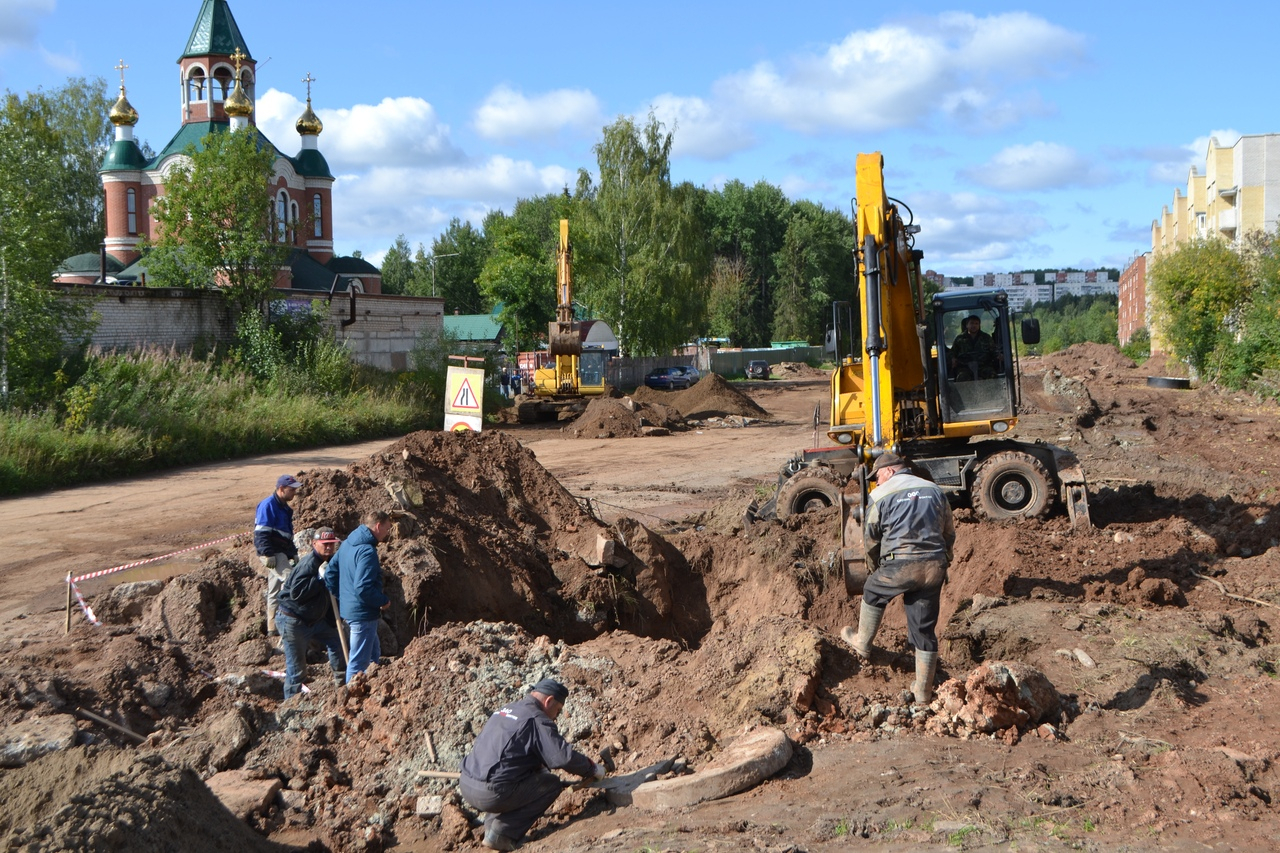 Фото дня: самую проблемную дорогу в Чепецке начали готовить к ремонту