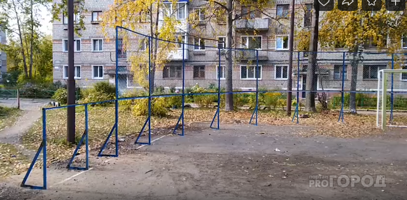 Видео: в Чепецке оборудуют каток на улице Луначарского