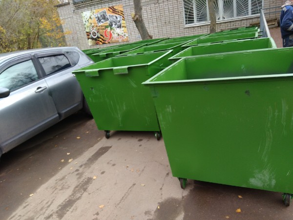 Купили на запас: в Чепецке заменят только 5 мусорных контейнеров