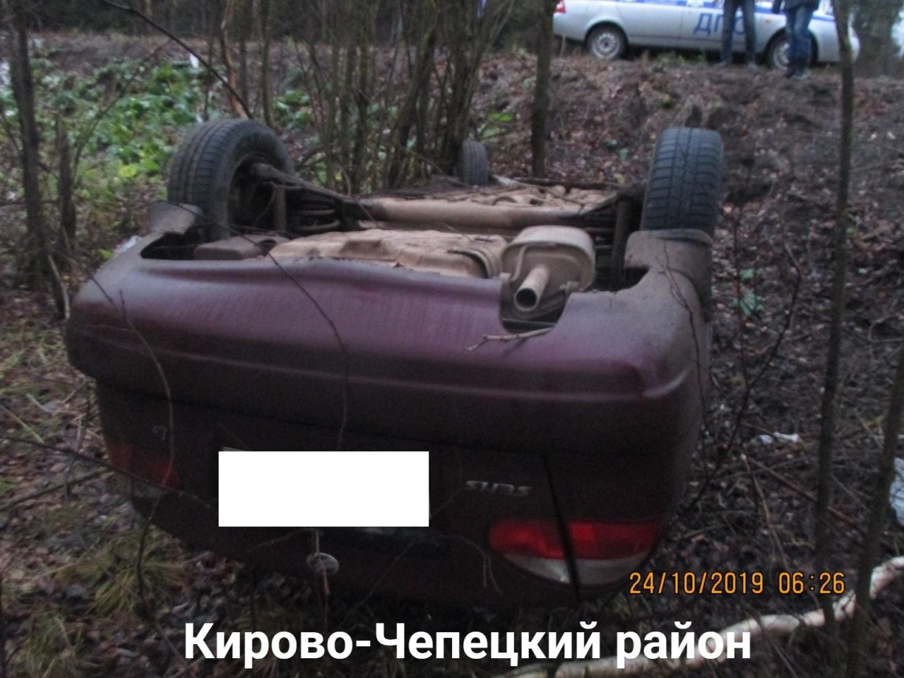 В Чепецком районе произошло ДТП: автомобиль перевернулся в кювете