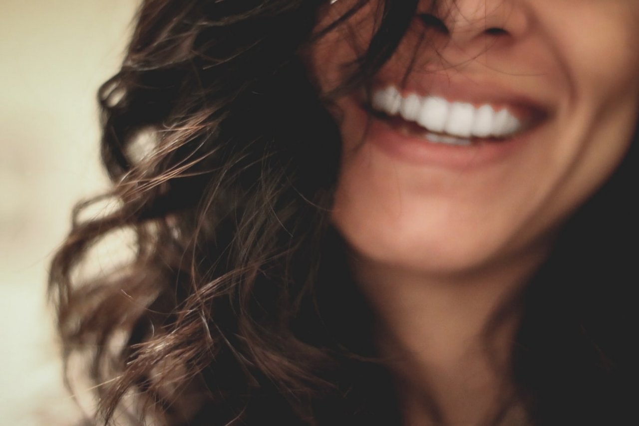 3 способа вернуть красивую улыбку после удаления зуба