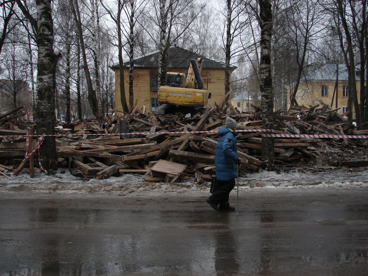Фото дня: в Кирово-Чепецке снесли аварийный дом