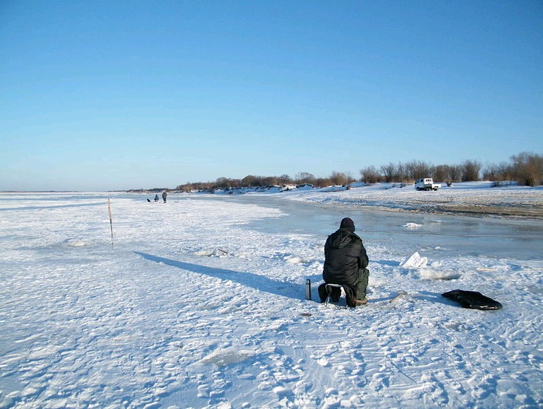 На морозе даже ватник не спасает: дельные советы рыбакам