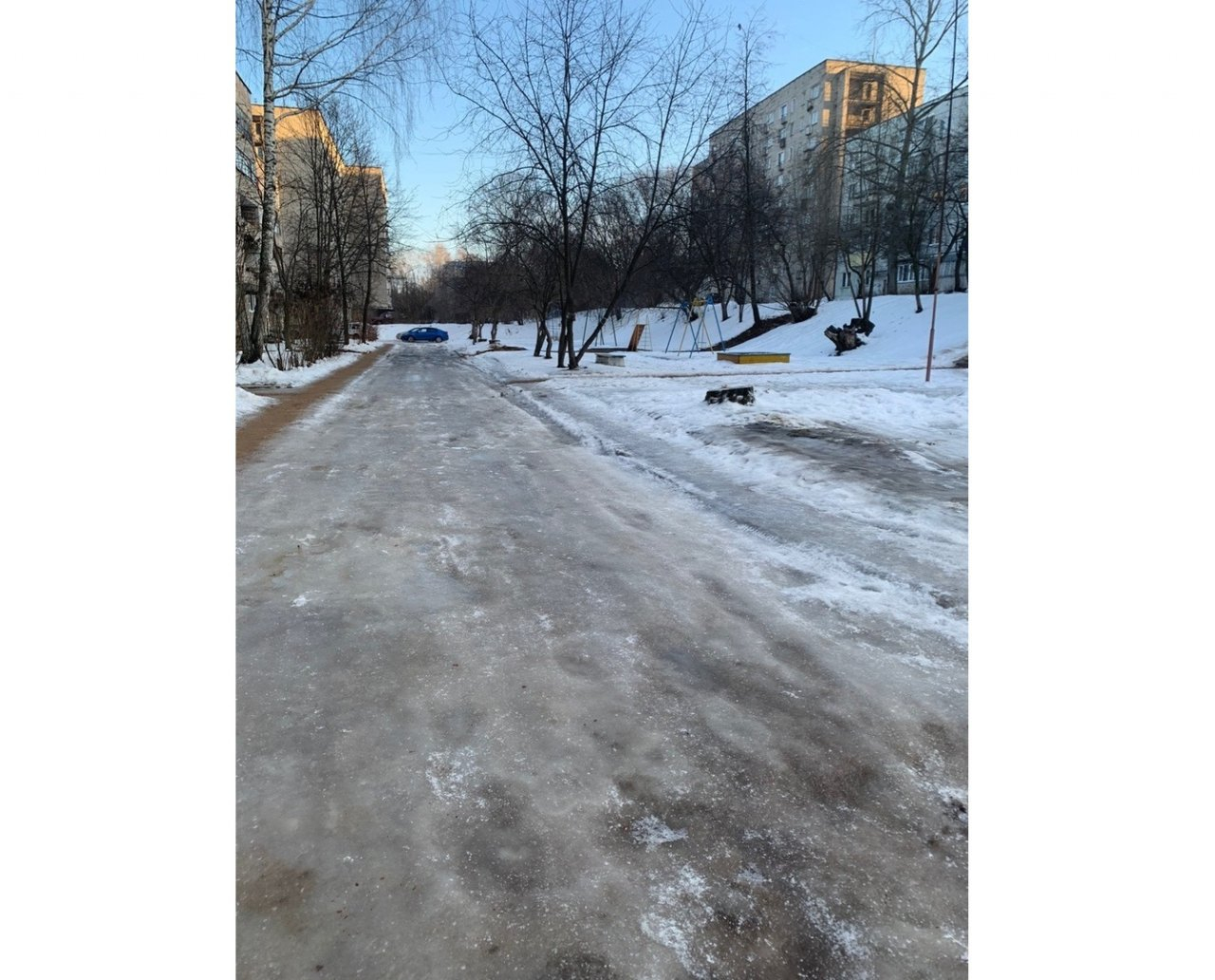 Заледенелые тротуары и площадки: 6 опасных мест в Чепецке, где можно покалечиться