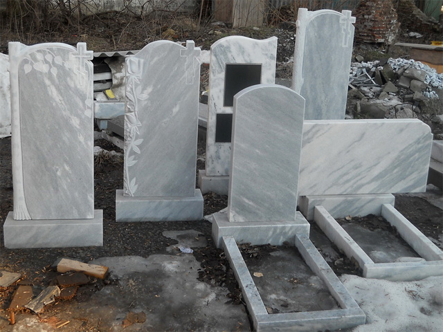 В январе при заказе памятника из мрамора можно сэкономить до 3 тысяч рублей