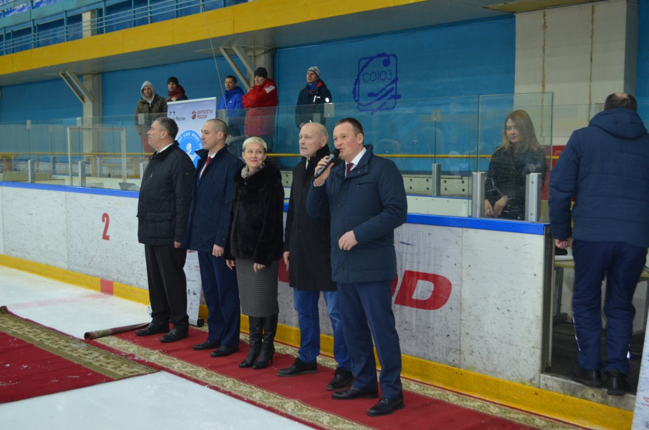 «УРАЛХИМ» поддержал региональный этап турнира «Золотая шайба»