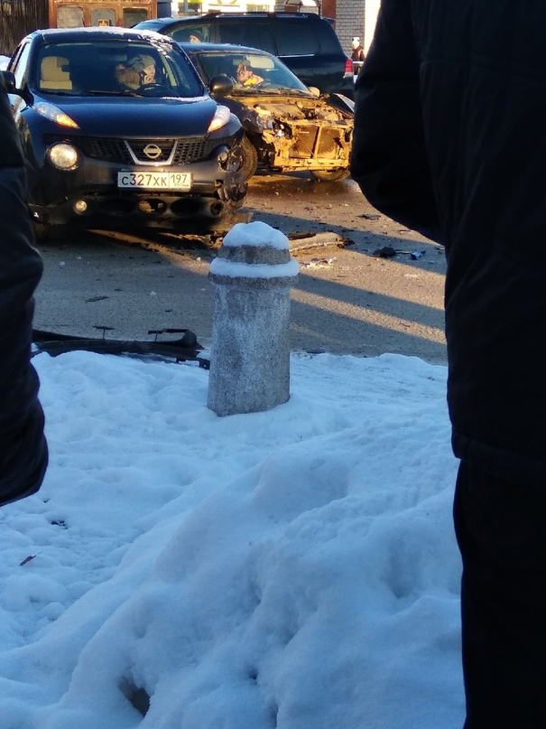 «Был ужасно громкий хлопок»: в Боево столкнулись «Лада» и Nissan