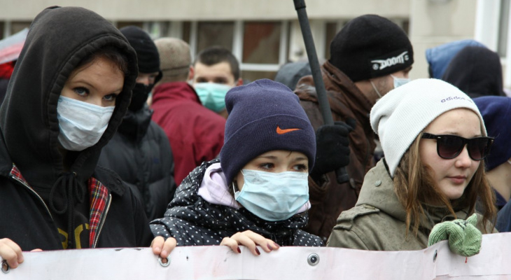 Жителей Кировской области обязали носить маски в общественных местах