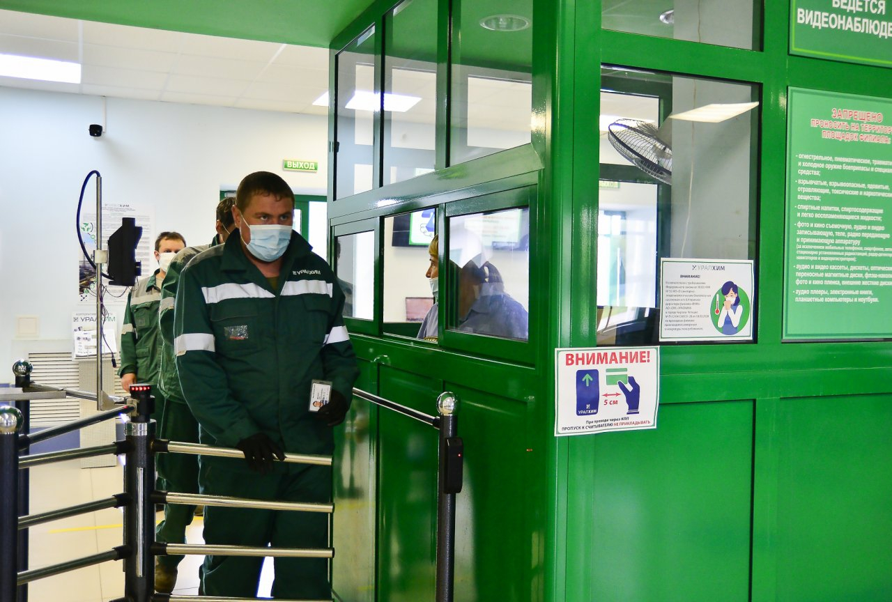 «УРАЛХИМ» в Кирово-Чепецке направил почти 20 миллионов  рублей на борьбу с коронавирусом