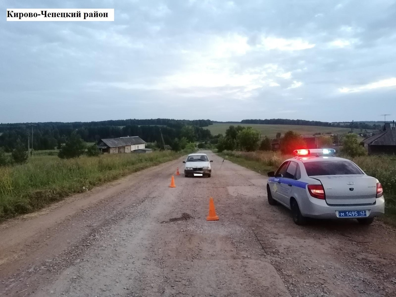 В Кирово-Чепецком районе ИЖ наехал на арматуру: водитель серьезно ранен