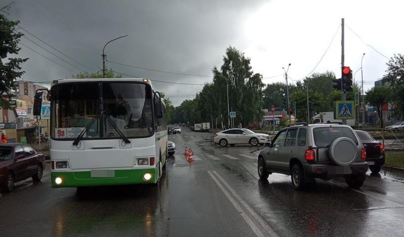 В Боево автобус сбил женщину-пешехода