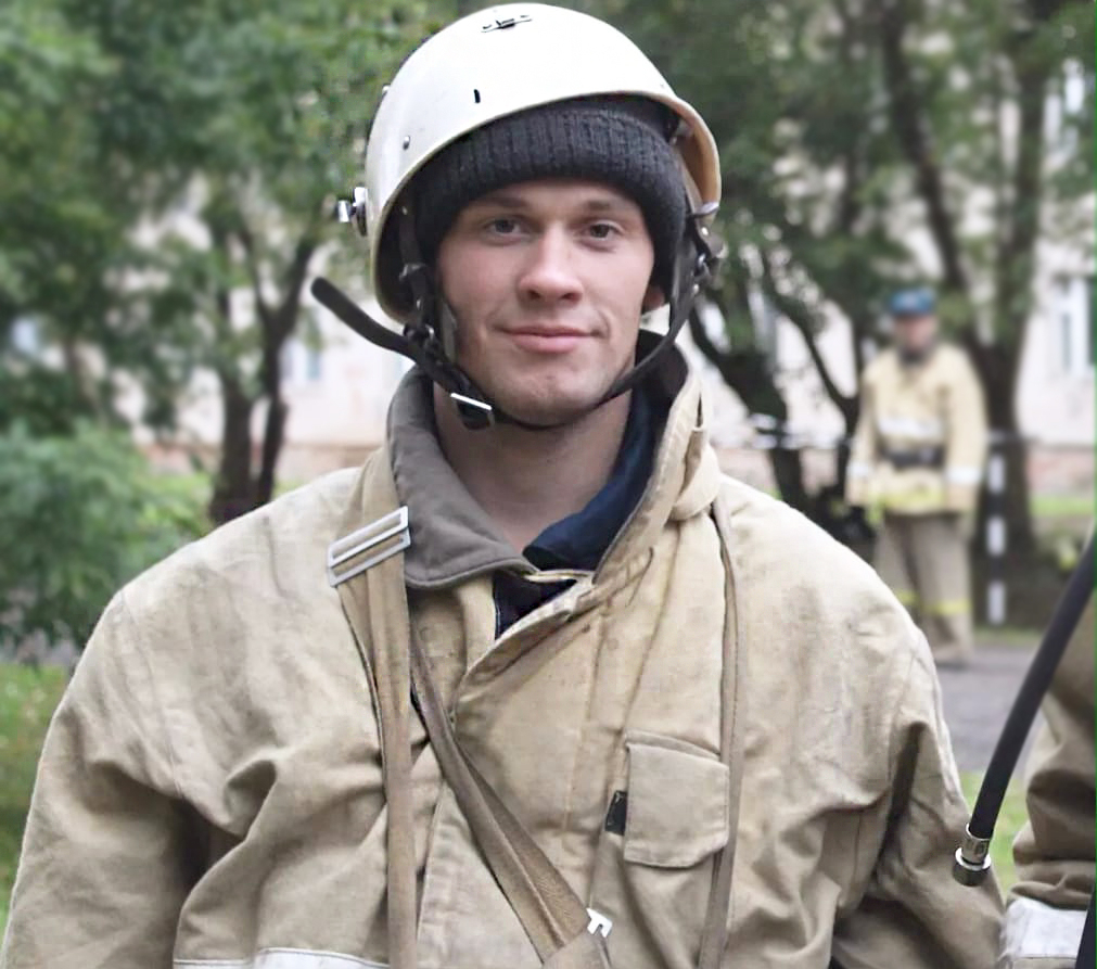 Сотрудник Кирово-Чепецкой колонии спас соседей при пожаре