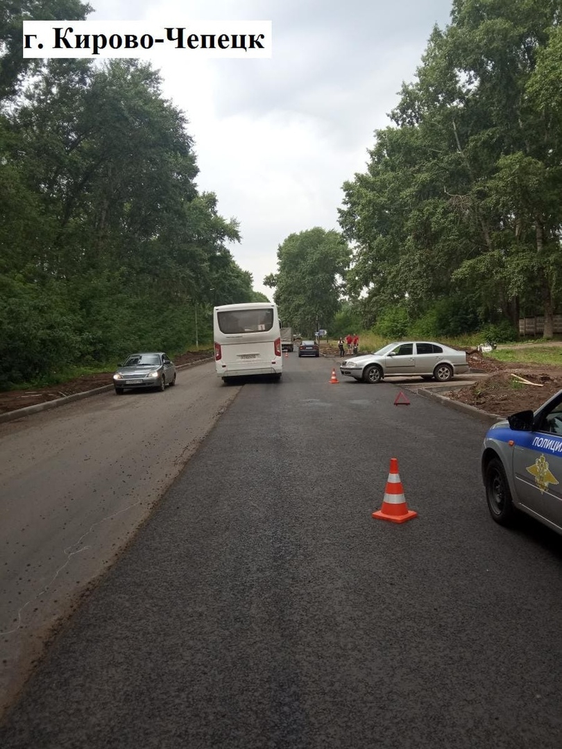 В Чепецке при столкновении иномарок пострадала женщина-пассажир