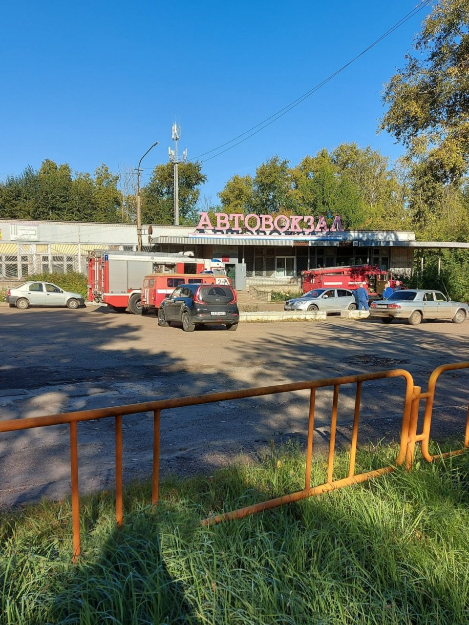 Пожарные расчеты у автовокзала в Чепецке: в МЧС рассказали, что произошло