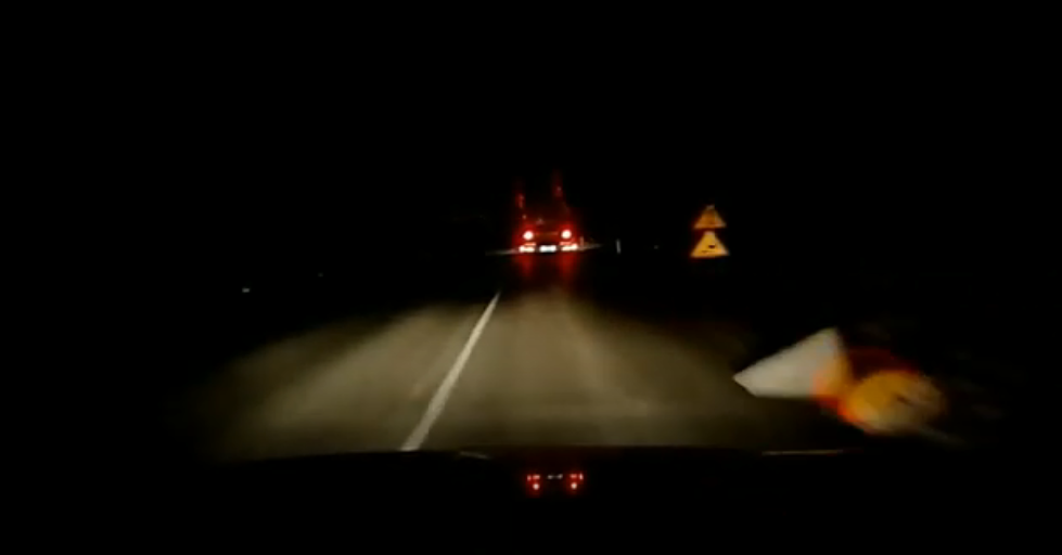 Опасная дорога в Чепецк: на машины падают дорожные знаки
