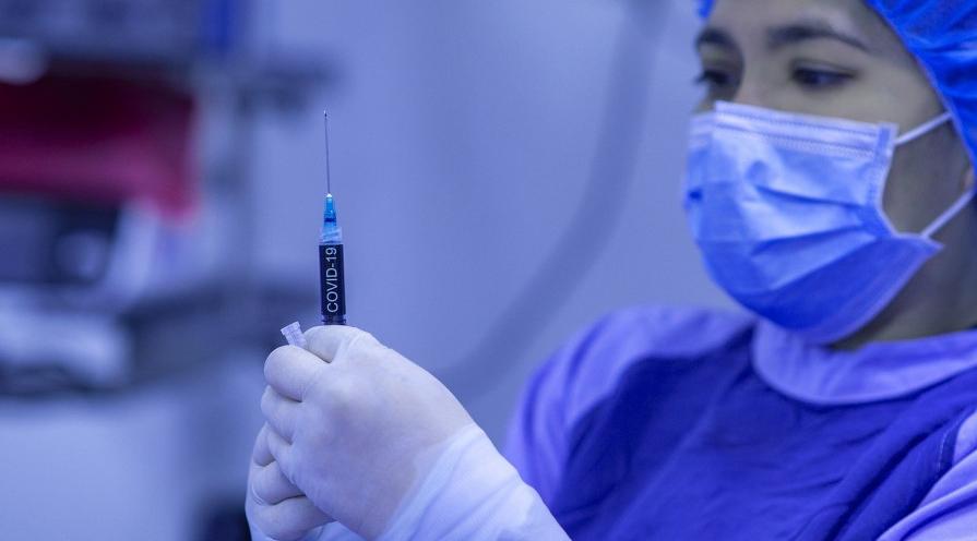 Роспотребнадзор ответил на самые популярные вопросы о вакцине от коронавируса