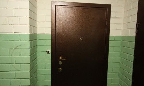 В Кирово-Чепецком районе мужчину у дверей собственного дома ударили кирпичом по голове