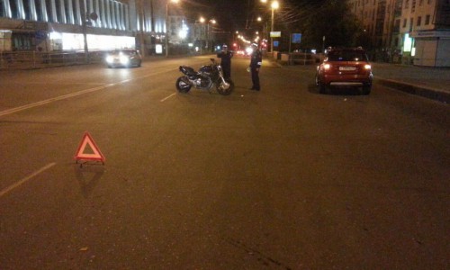 Кировский байкер получил переломы обеих ног в ДТП