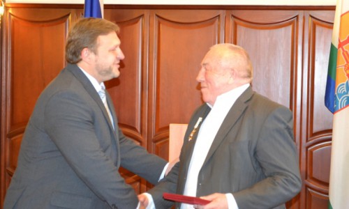 Главу Кирово-Чепецка наградили знаком "За заслуги перед Кировской областью"