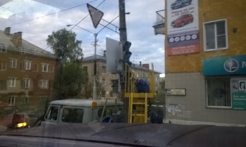 В Чепецке на улице Ленина появился новый светофор