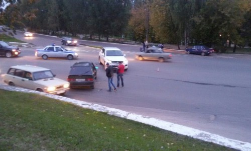 В Кирово-Чепецке снова ДТП: машины заняли всю проезжую часть