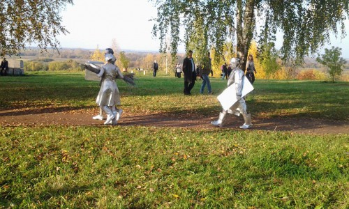 День города в Кирово-Чепецке: живые скульптуры и раритетные автомобили
