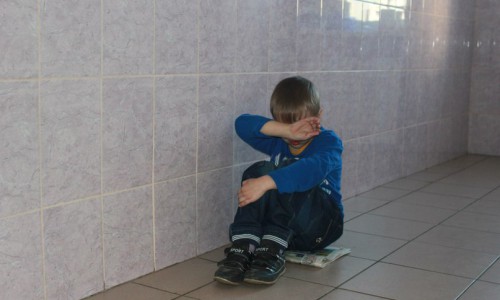 Кировчанин избил ребенка на глазах его матери