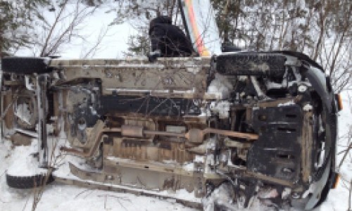 На чепецкой трассе «Форд Транзит» улетел в кювет