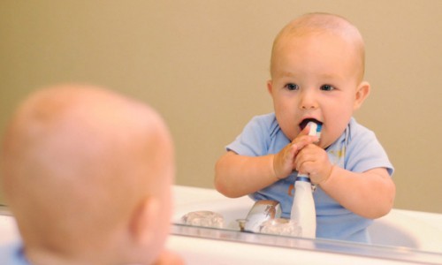 Видеосоветы для чепчанок: как почистить зубы маленькому ребенку