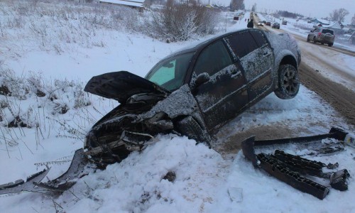 ДТП в Кирово-Чепецком районе: легковушку вынесло на встречку