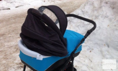 История повторяется: в Кирове на полугодовалого ребенка упала глыба снега