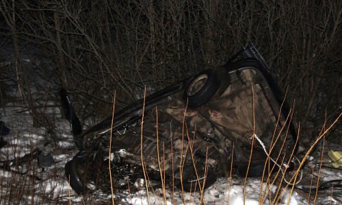 Пьяный инспектор ГИБДД, возвращаясь с корпоратива, врезался в ВАЗ: в ДТП погиб сотрудник УФСИН