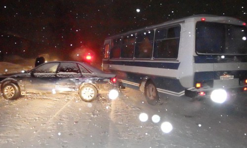 В Кирово-Чепецке водитель-бесправник спровоцировал тройное ДТП